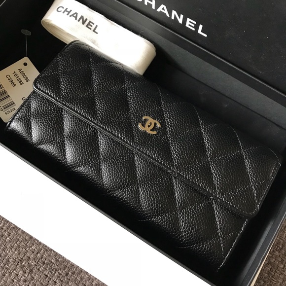 Chanel Black Caviar Continental Wallet - Picture 2 of 8
